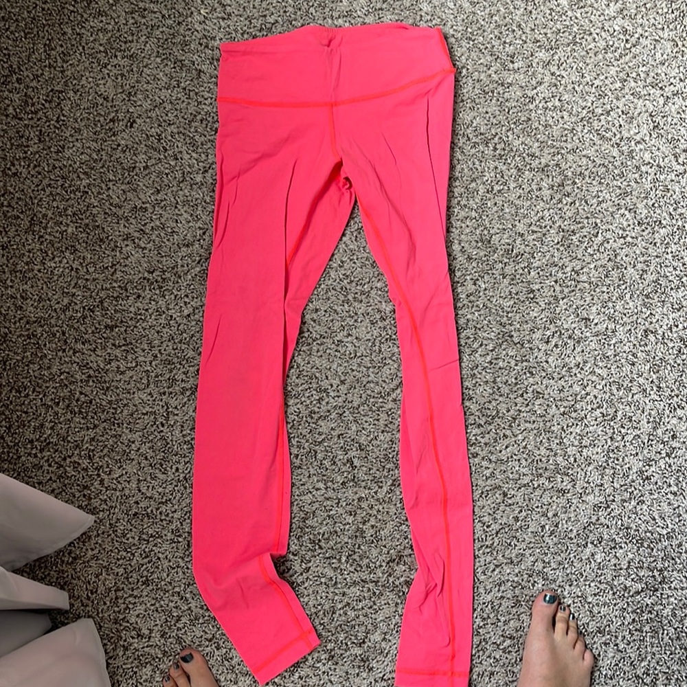 Lulu lemon hot pink leggings (ankle length) size 8